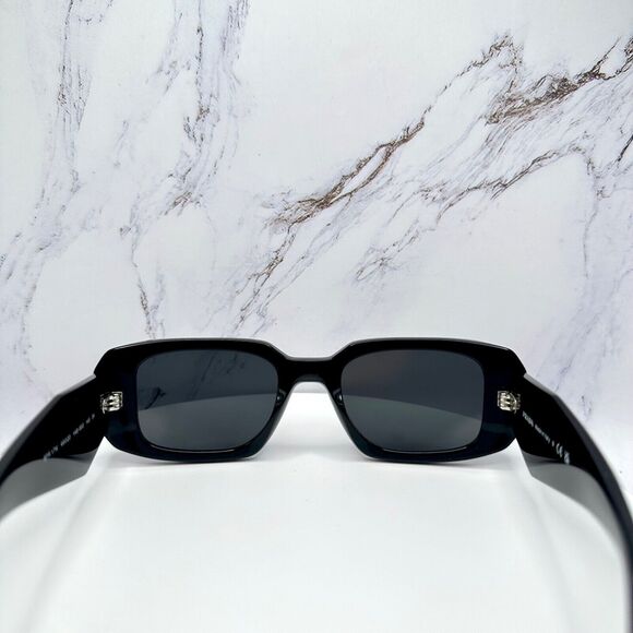 PRADA Sunglasses New - Picture 15 of 16